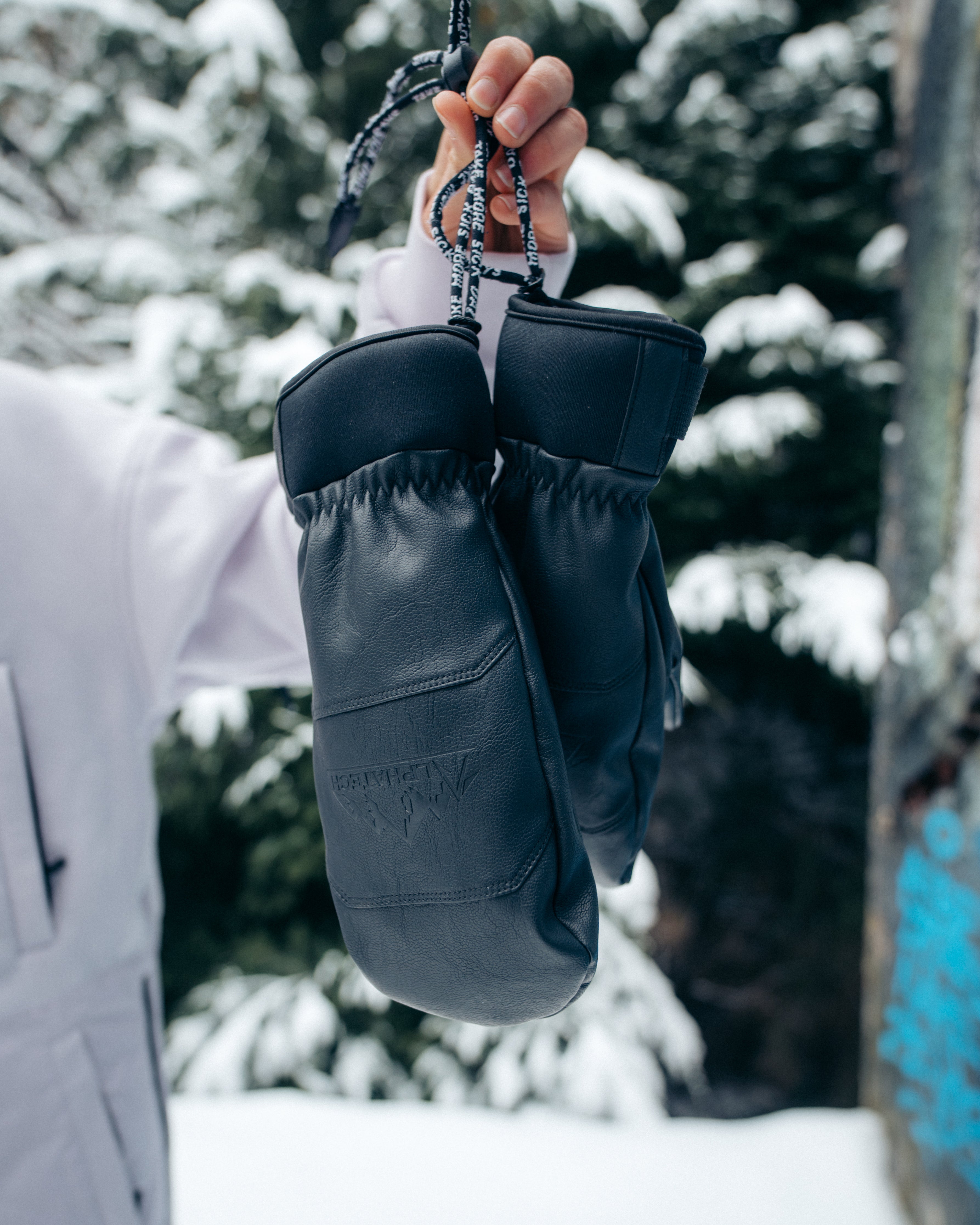 The Cruz Mitt - Black