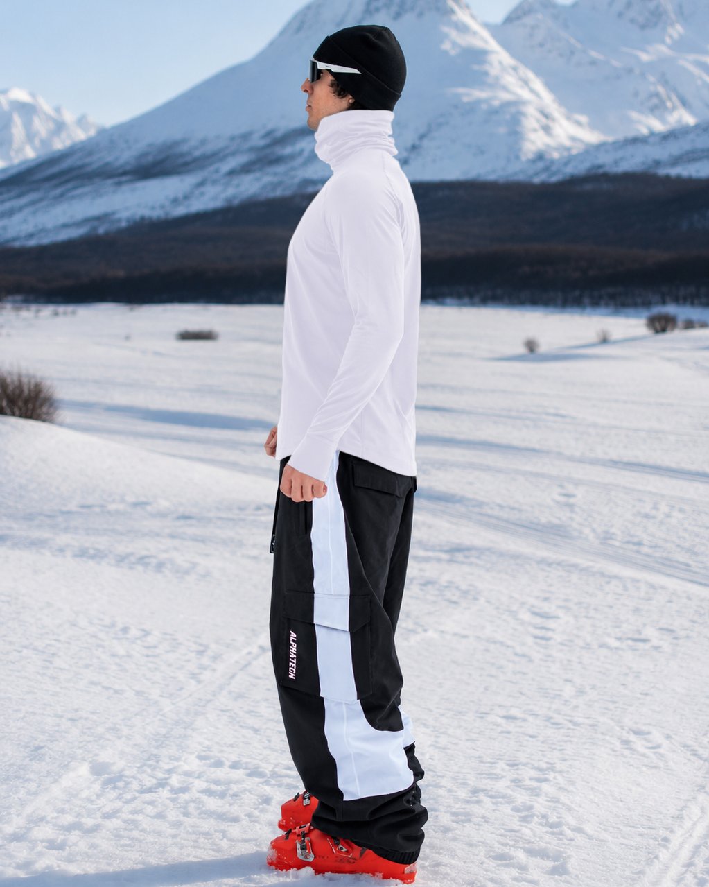 Long Neck Base Layer: White